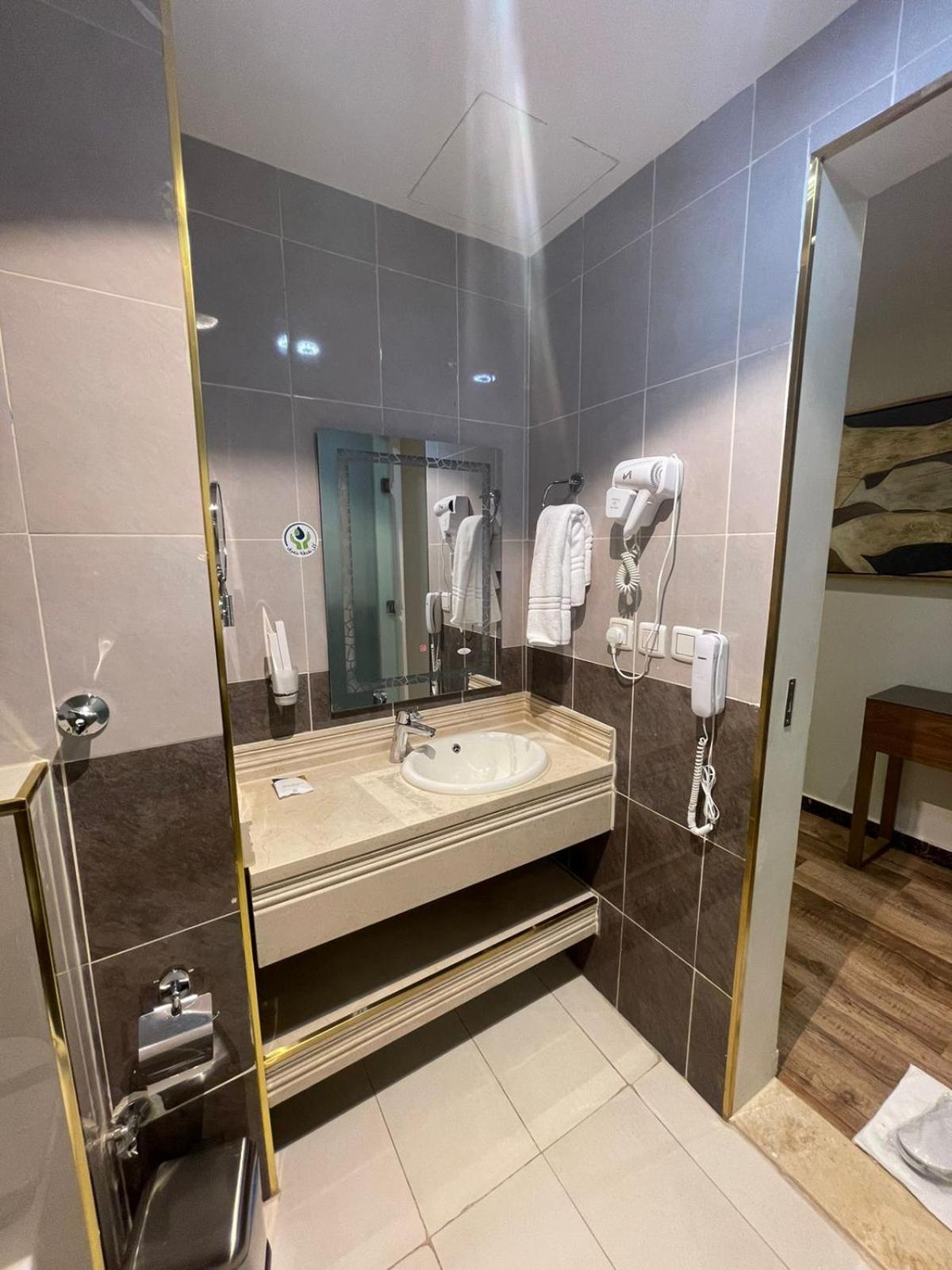 Smayah Hotel 4*